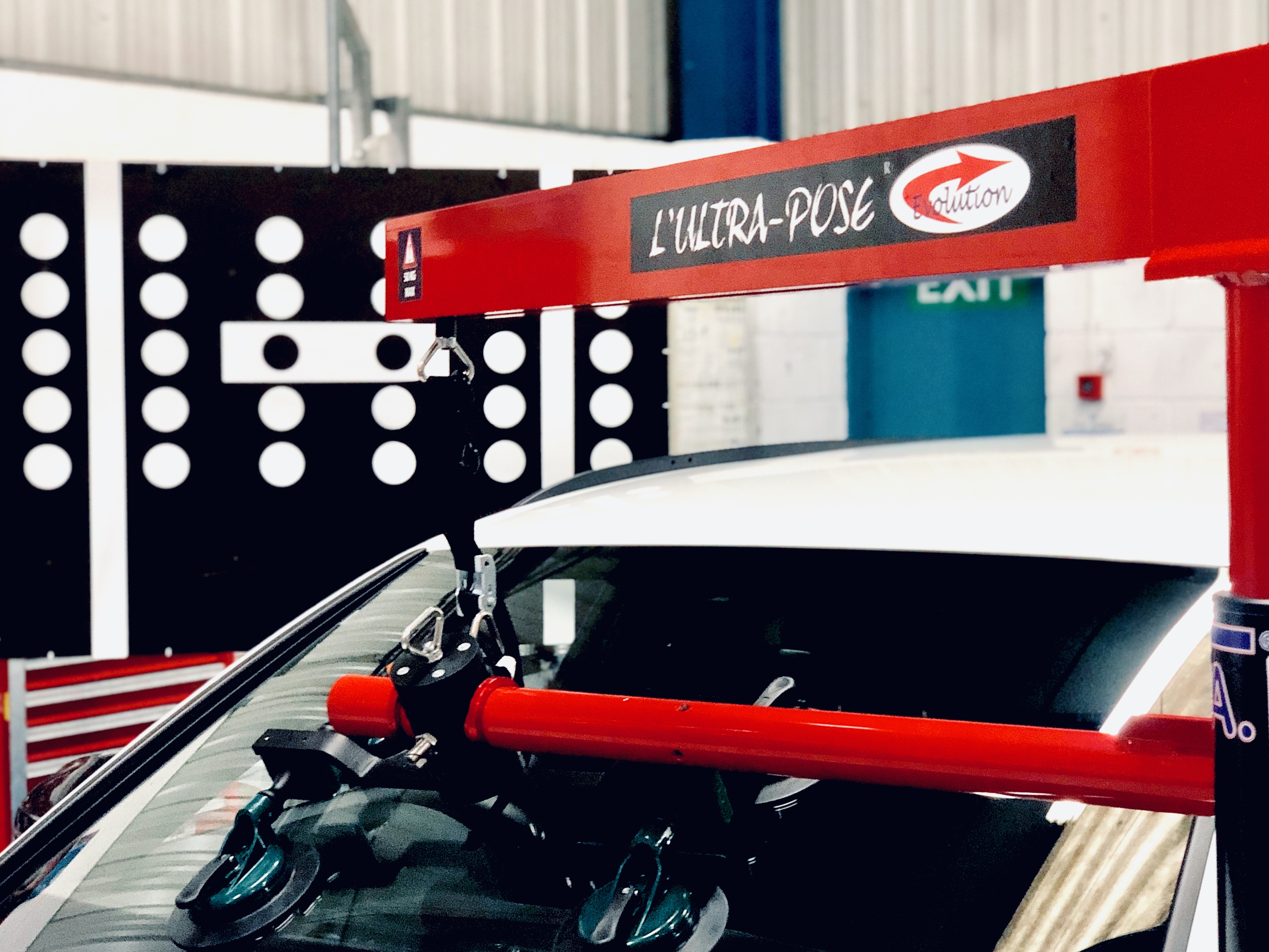 Ultrapose-Evolution Motorised 1 Man Lifting/Setting System